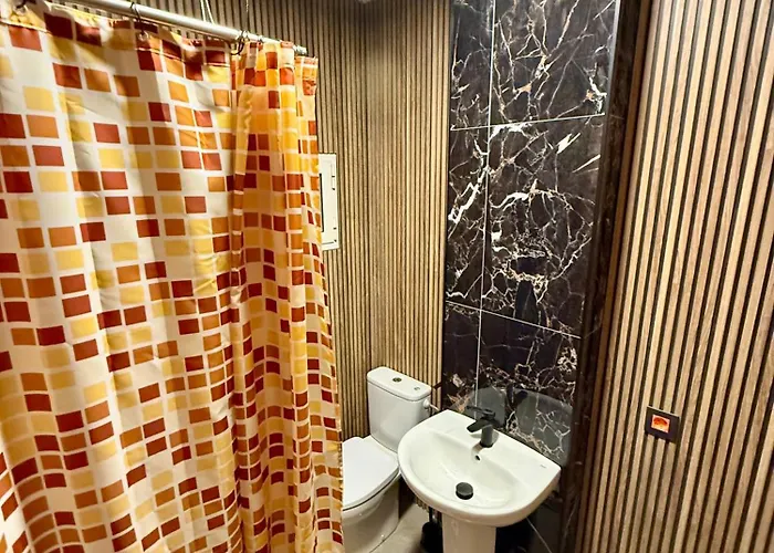 The Orange Teddy Bear 公寓